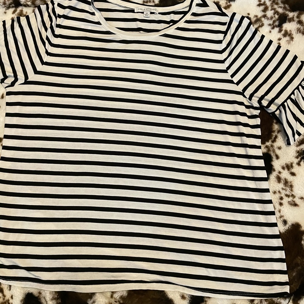 Green Envelope white and navy striped top 1X - Picture 4 of 6